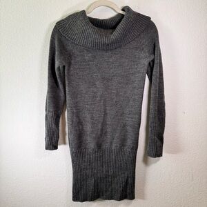 BCBGMAXAZRIA 100%‎ Wool Long Sleeve Short Stretch Sweater Dress Size Small